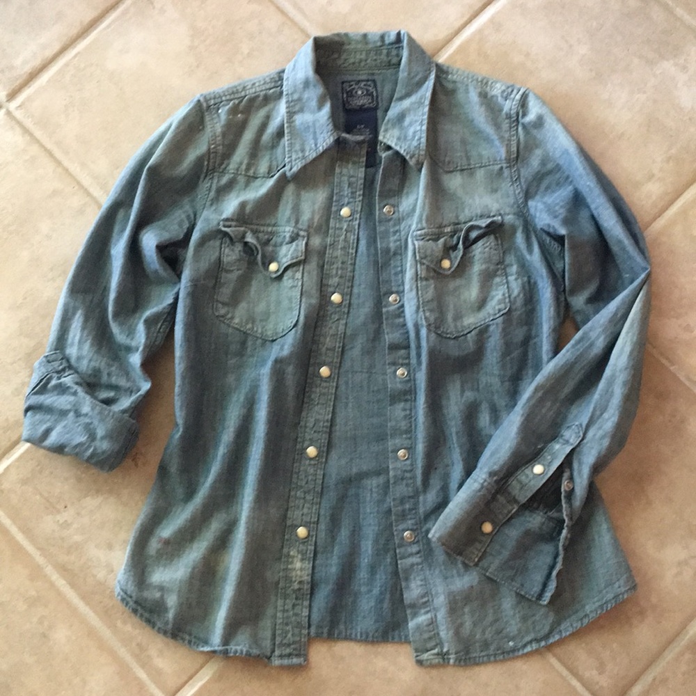 Lucky brand jean shirt🍀